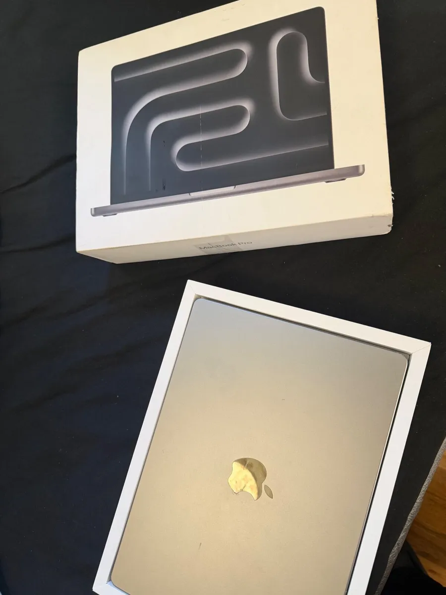 MacBook Pro m3 Late 2023 - Image 2