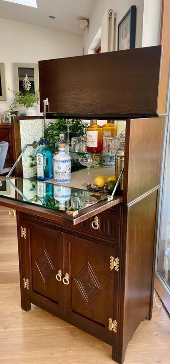 Oak drinks cabinet - Image 1