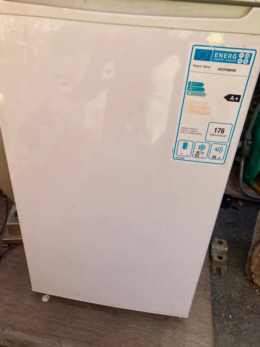 Freezer under counter - Image 1