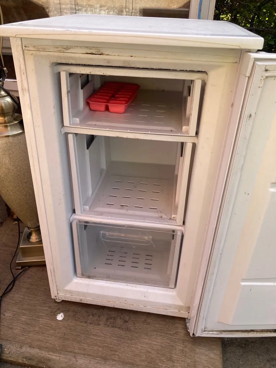 Freezer under counter - Image 2