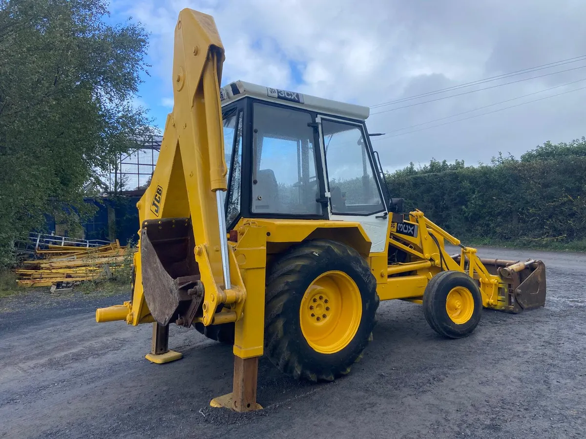 JCB 3CX Digger Loader - Image 3