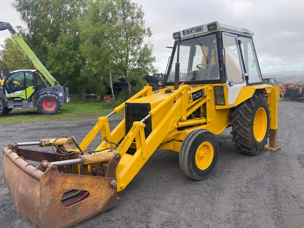 JCB 3CX Digger Loader - Image 1