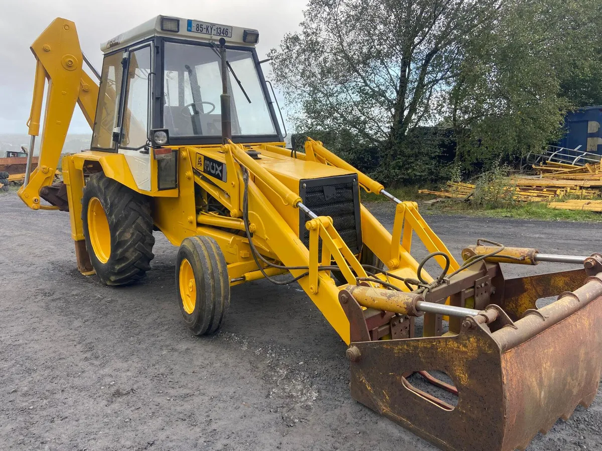 JCB 3CX Digger Loader - Image 2
