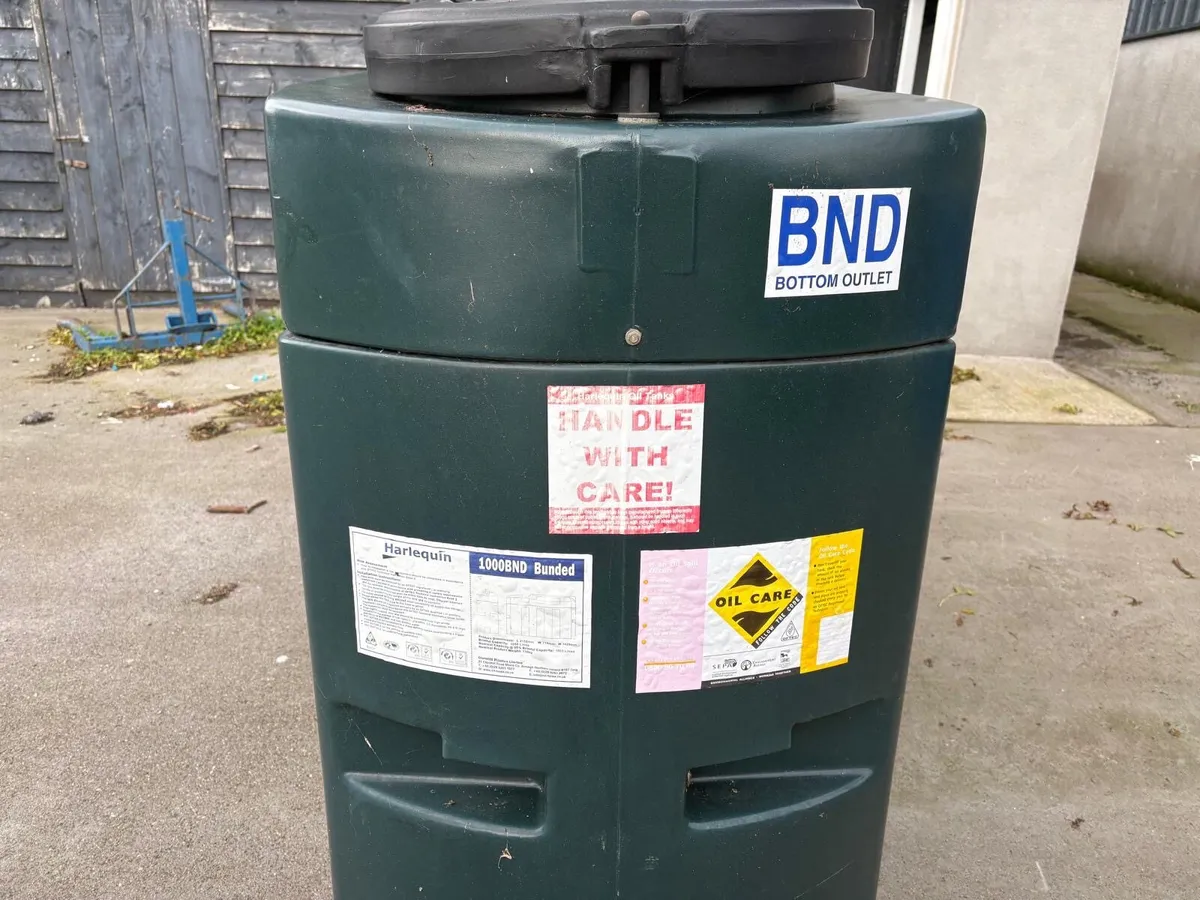 Oil tank - Image 1