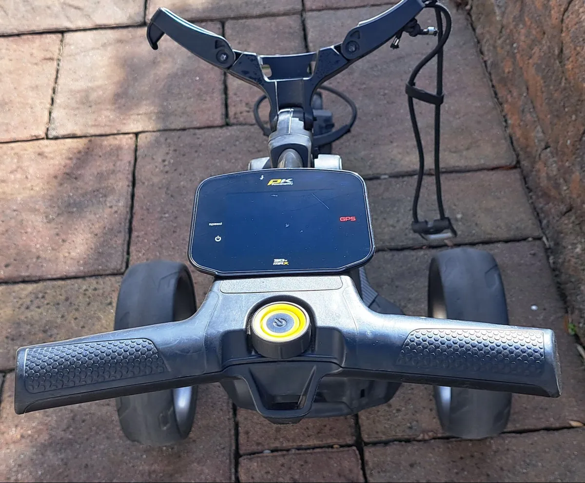 Powakaddy FX7 GPS golf trolley - Image 2