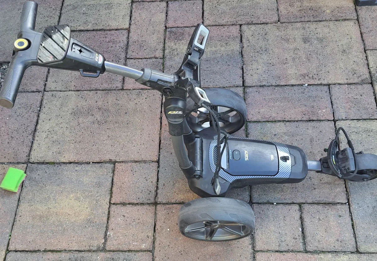 Powakaddy FX7 GPS golf trolley - Image 4