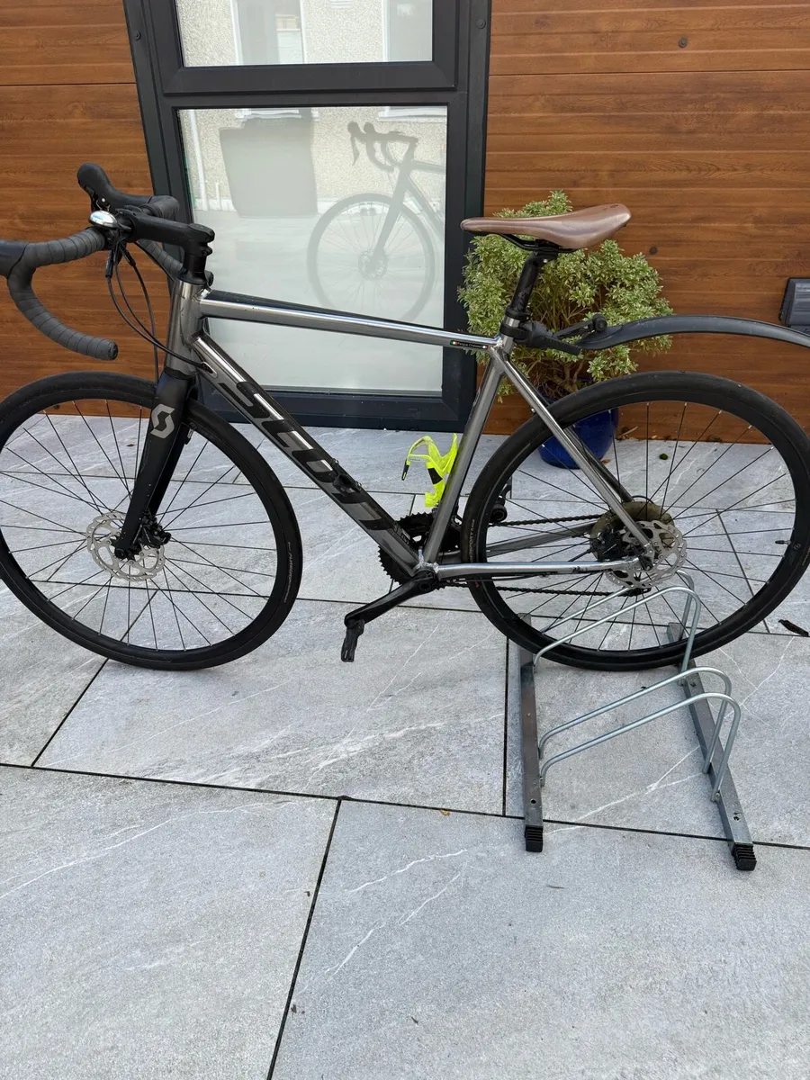 Scott Speedster 10 Road Bike - Image 1
