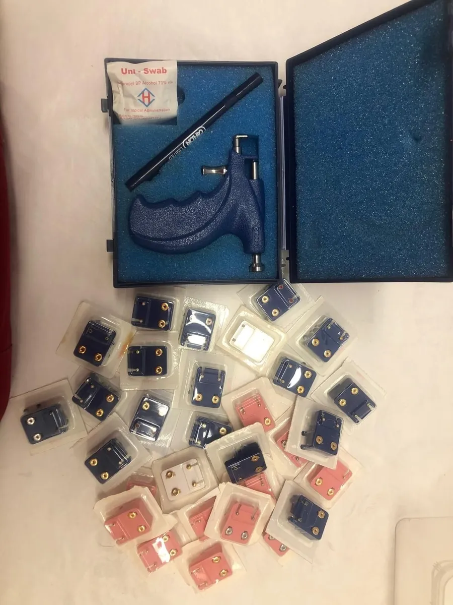 Calfon Ear Piercing Kit with Earrings - Image 4