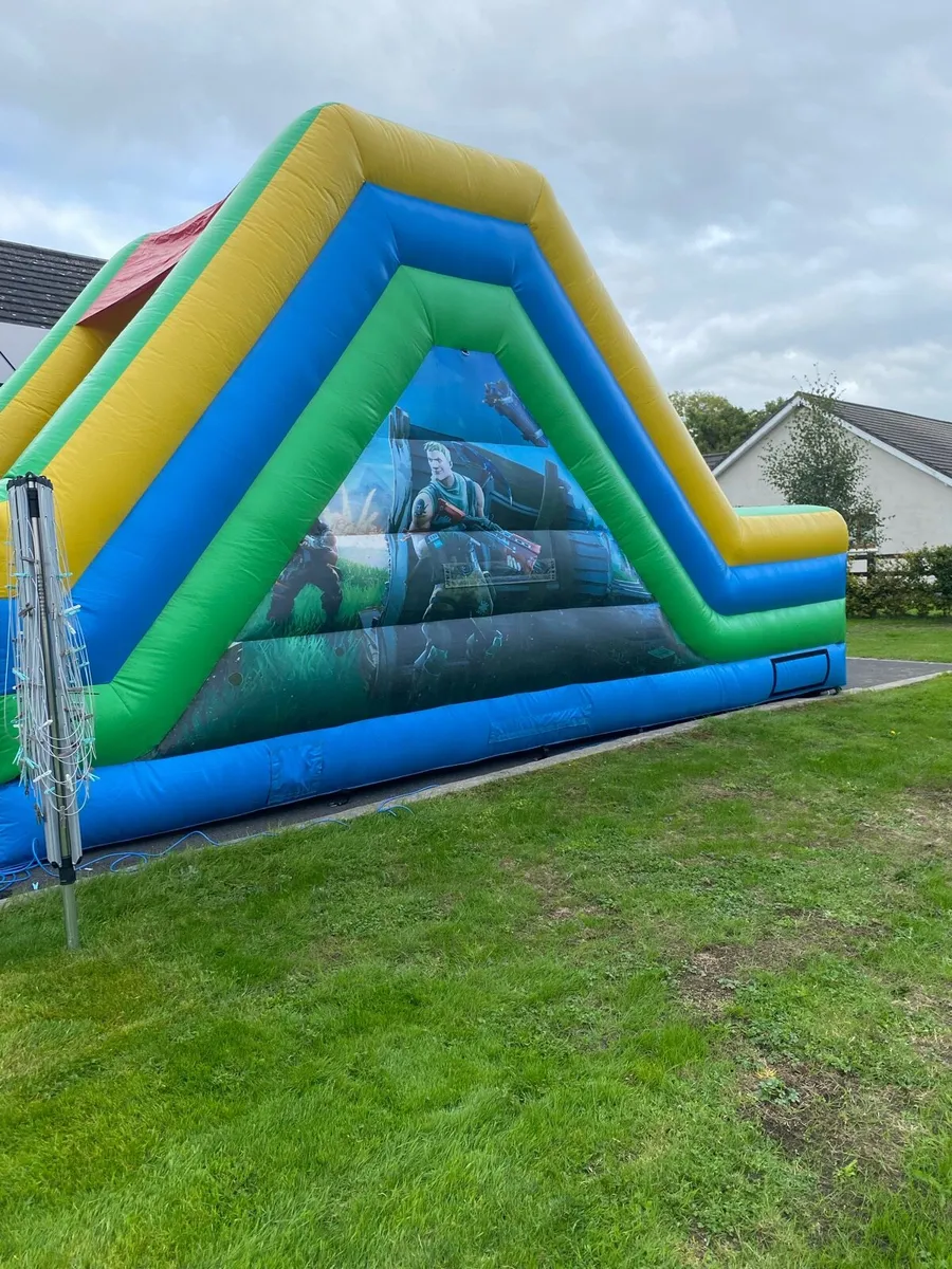 Obstacle course 55ft Bouncy Castle - Image 4