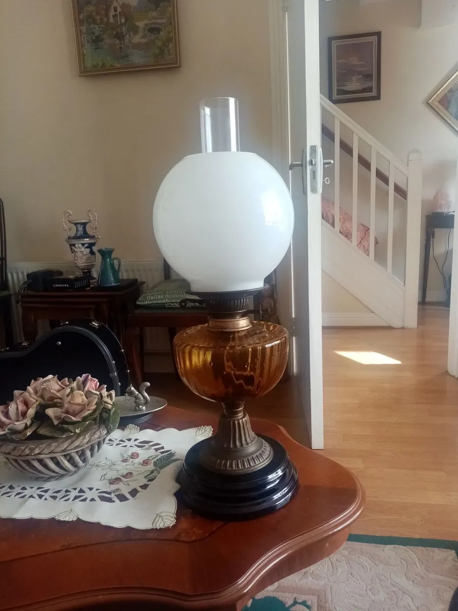 Vintage oil Lamp - Image 2