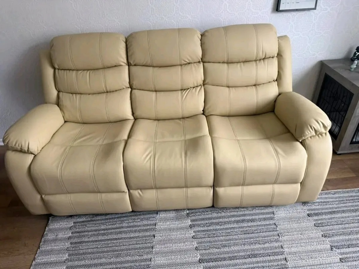 3+2 Cream & Brown Leather Recliner Sofa Set - Image 2