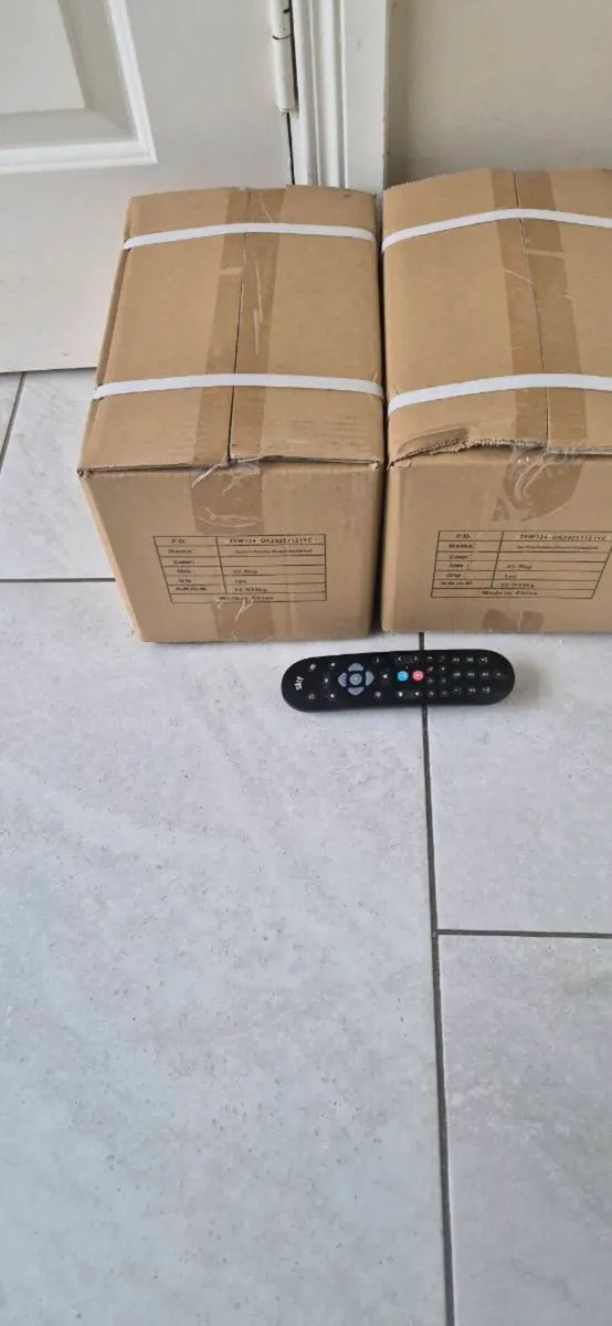 Brand new set of 2x20kilo dumbbells - Image 1