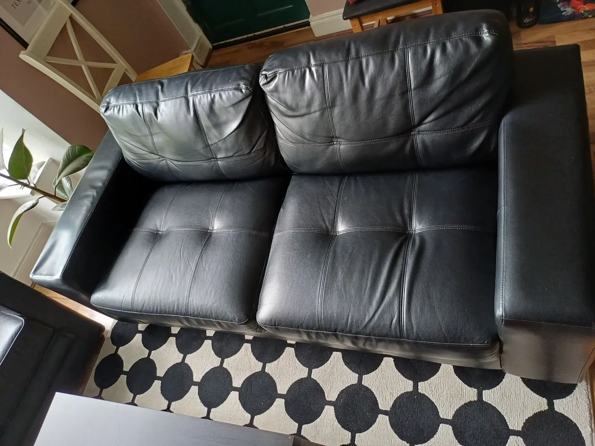 Leather sofa - Image 2