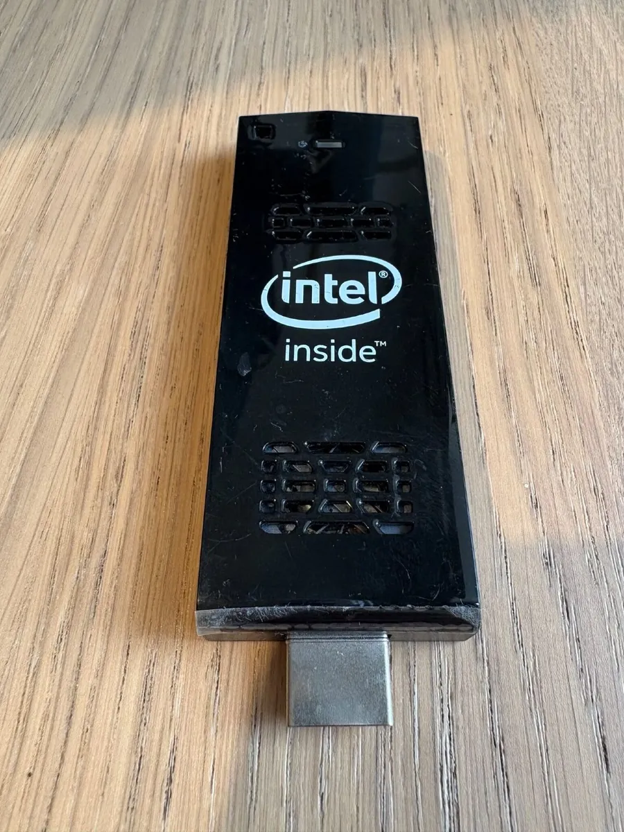 Intel Compute Stick x2, Windows Needs Reinstall - Image 1
