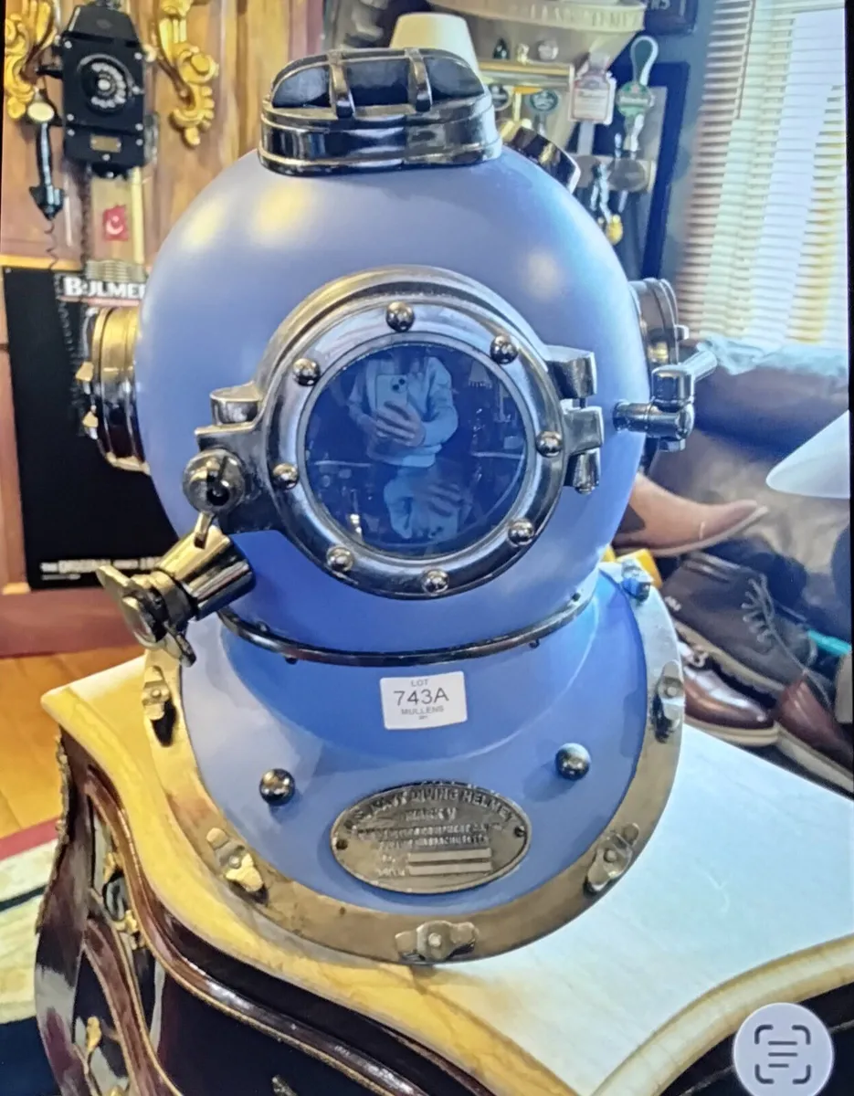 Two diving helemts - Image 1