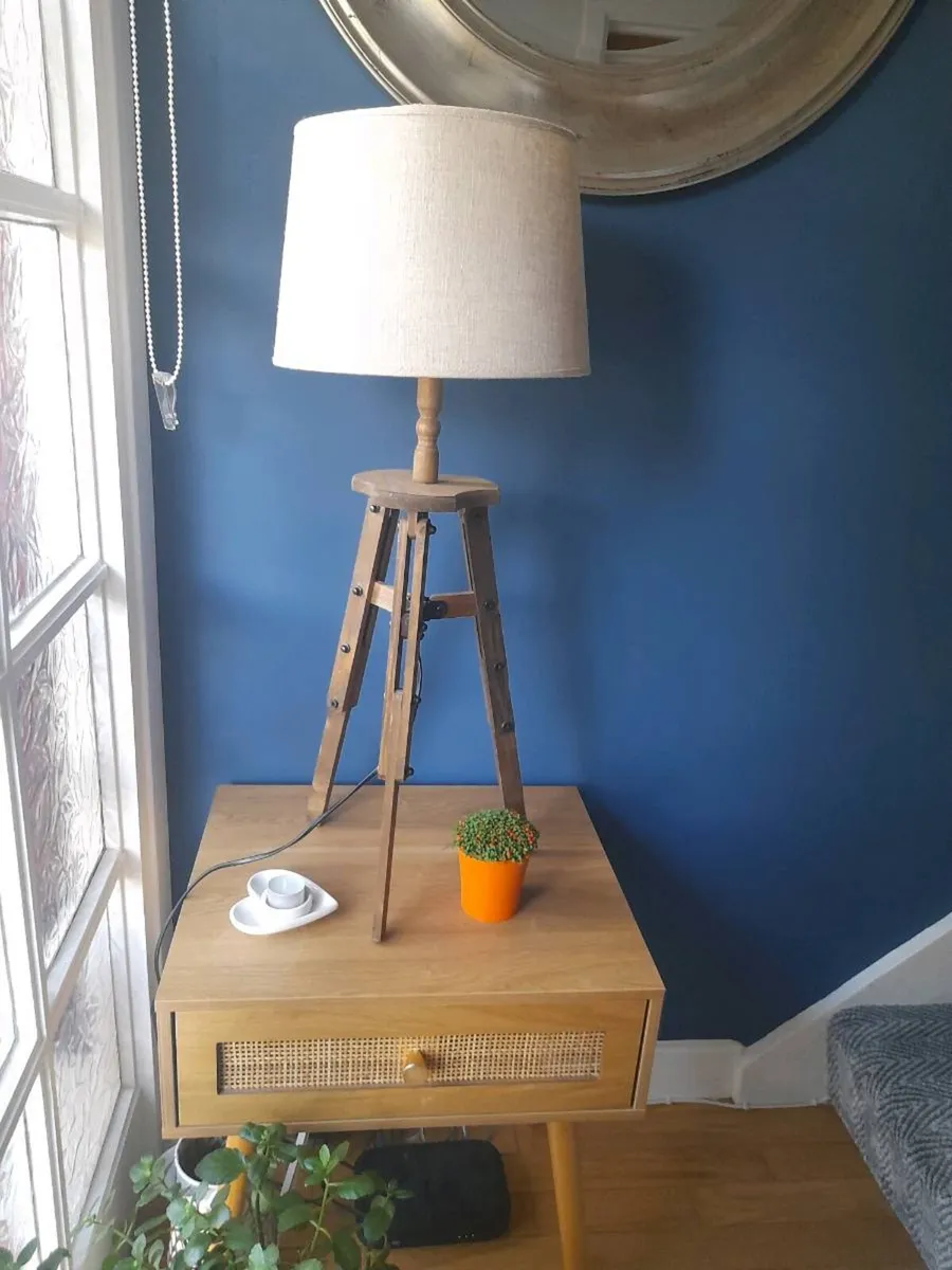 Tripod Table Lamp - Image 1
