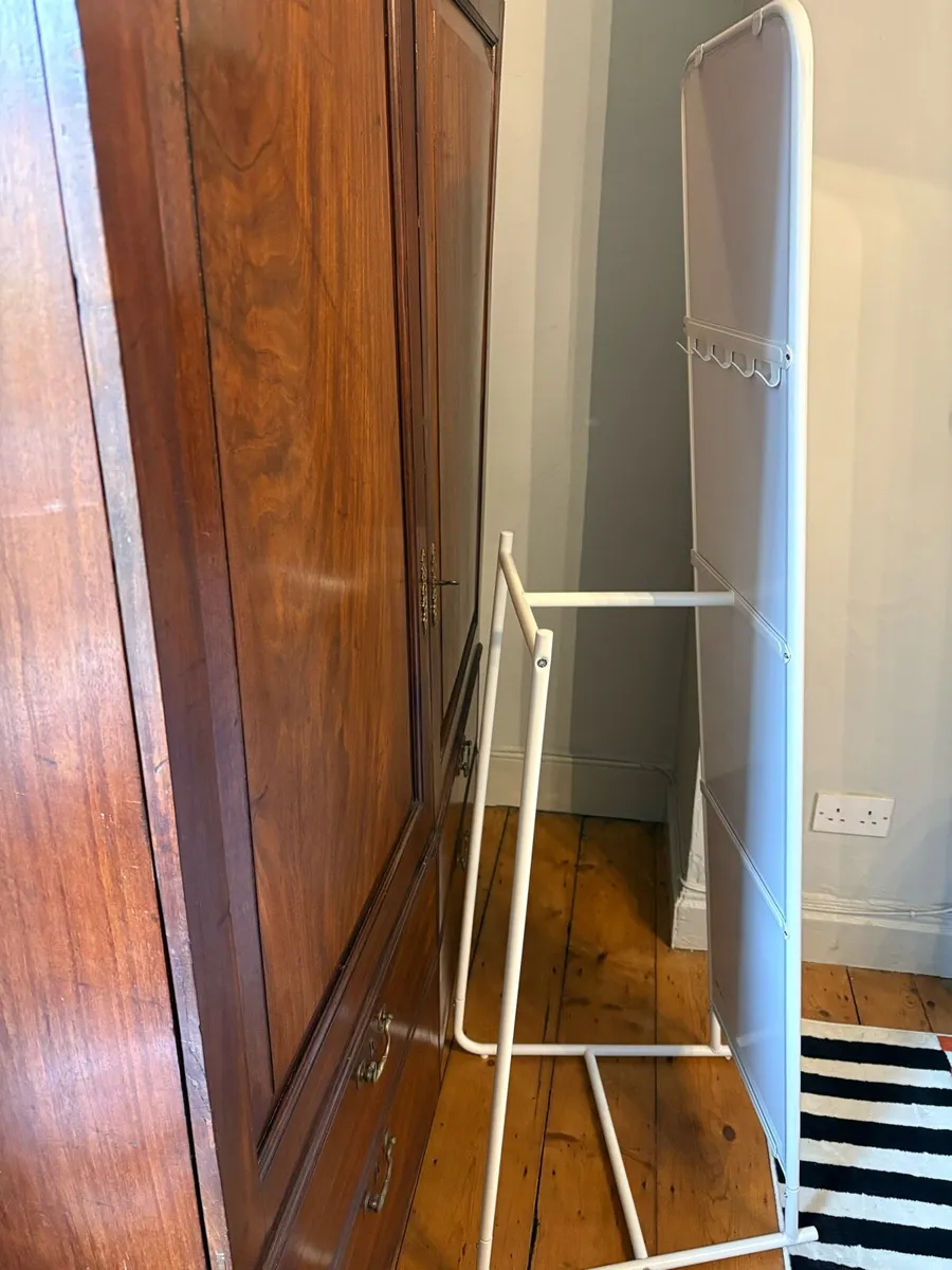 Ikea standing mirror Knapper - Image 2