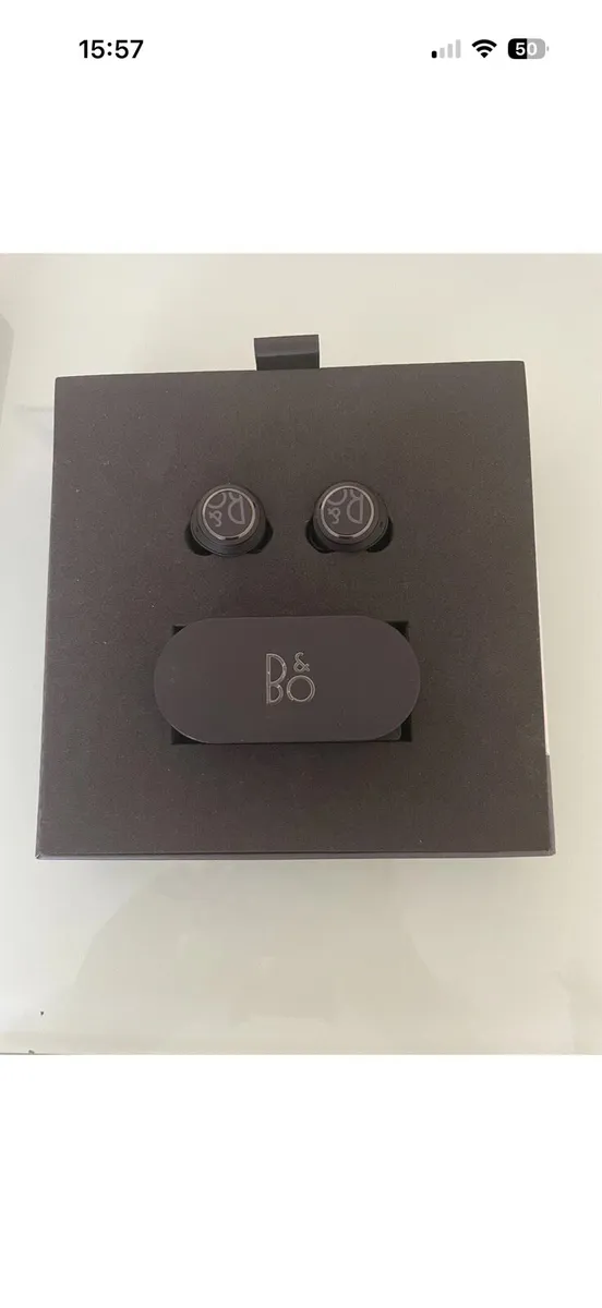Bang & Olufsen E8 Sport Earbud Bluetooth Earphones - Image 3