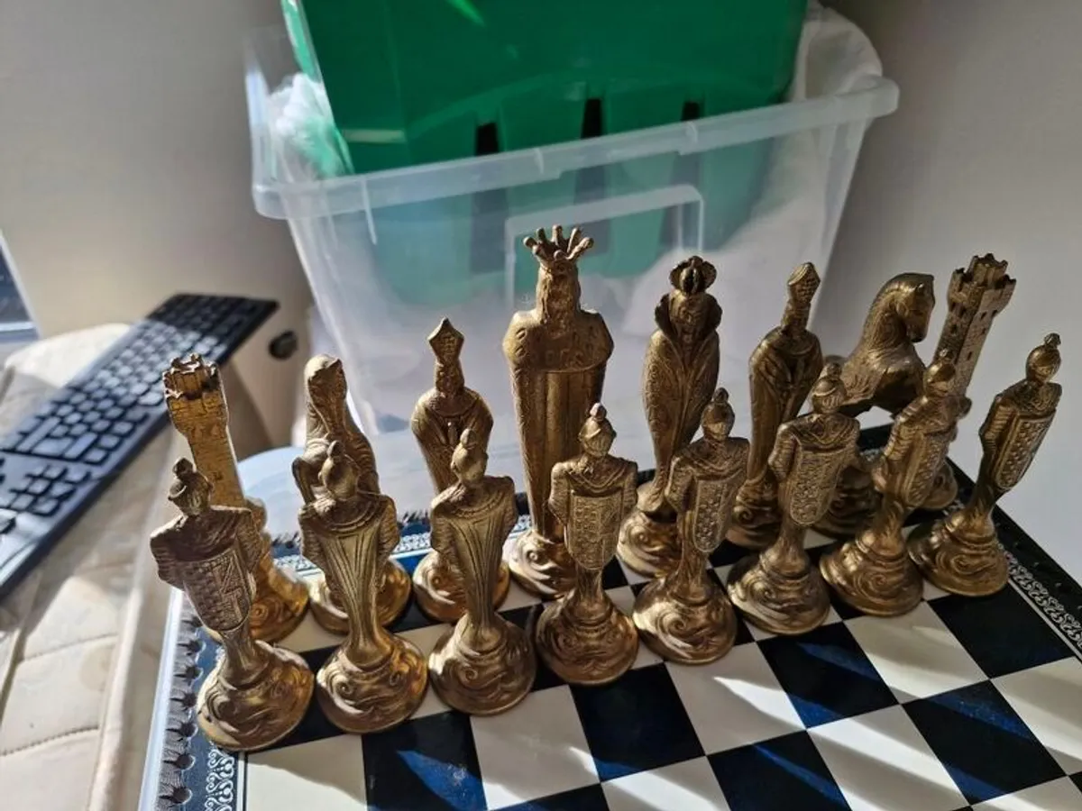 Decorative chess set - Image 3