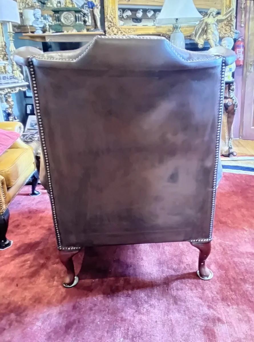 Brown chair - Image 2