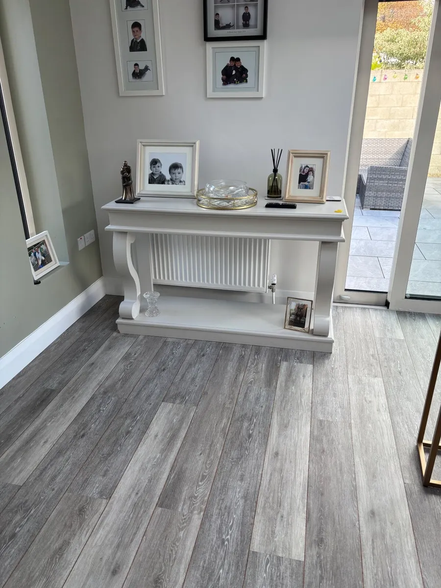 Console table