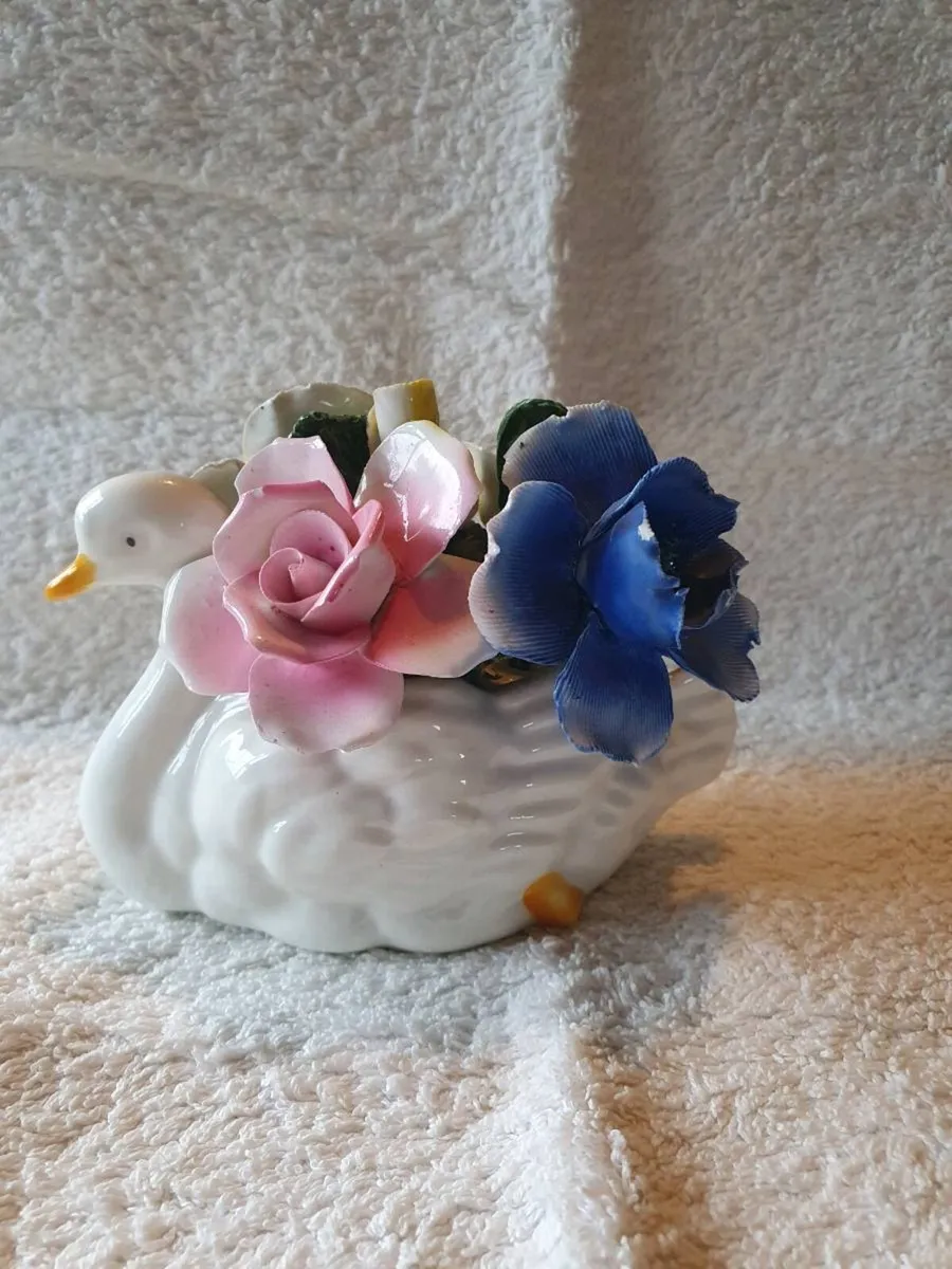 Vintage Staffordshire China Swan with Roses - Image 1
