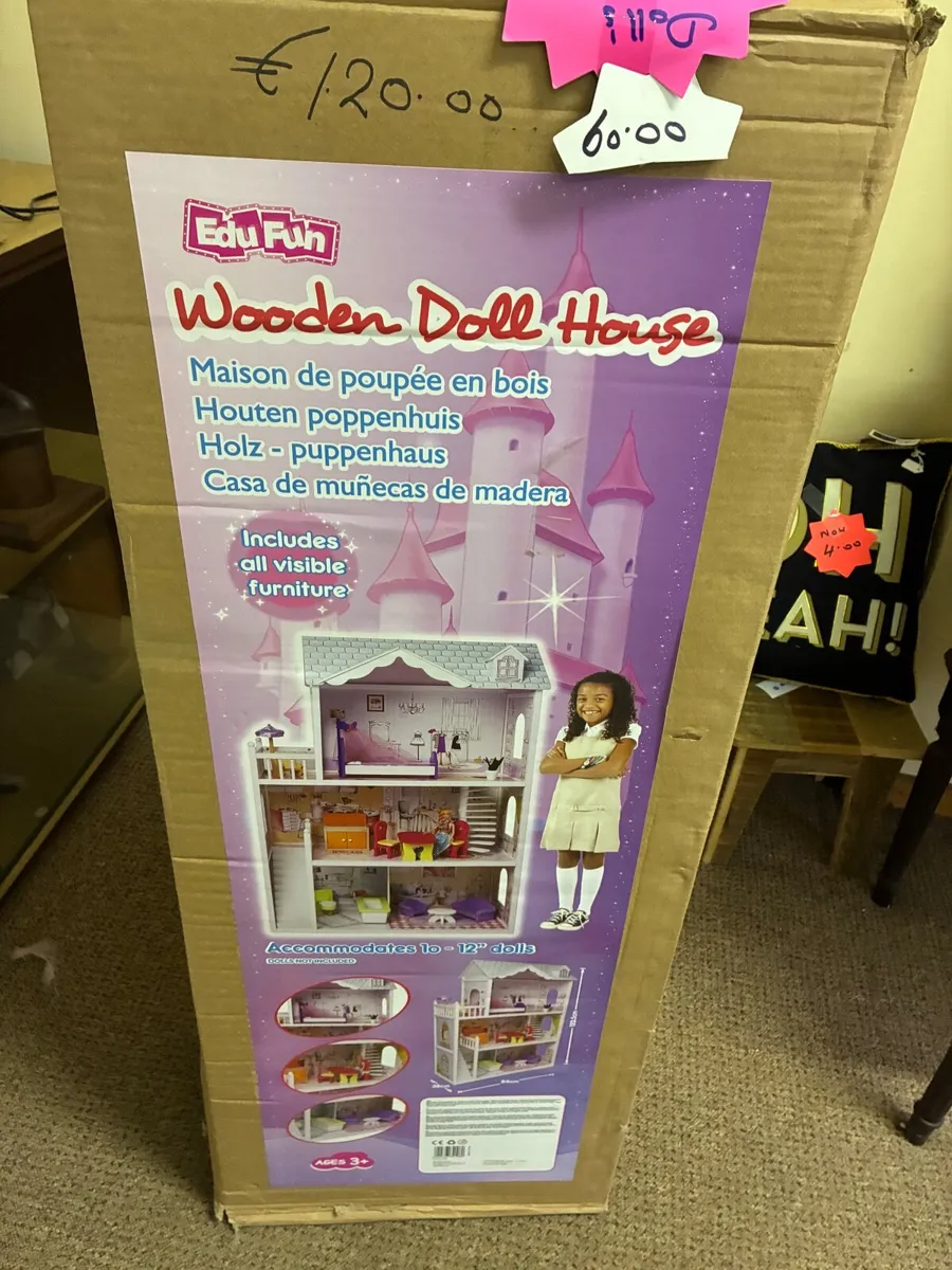 Dolls house - Image 1