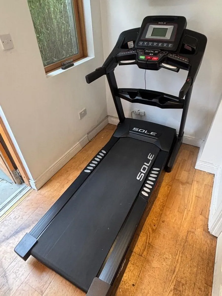Treadmill - Sole F63 - Image 1