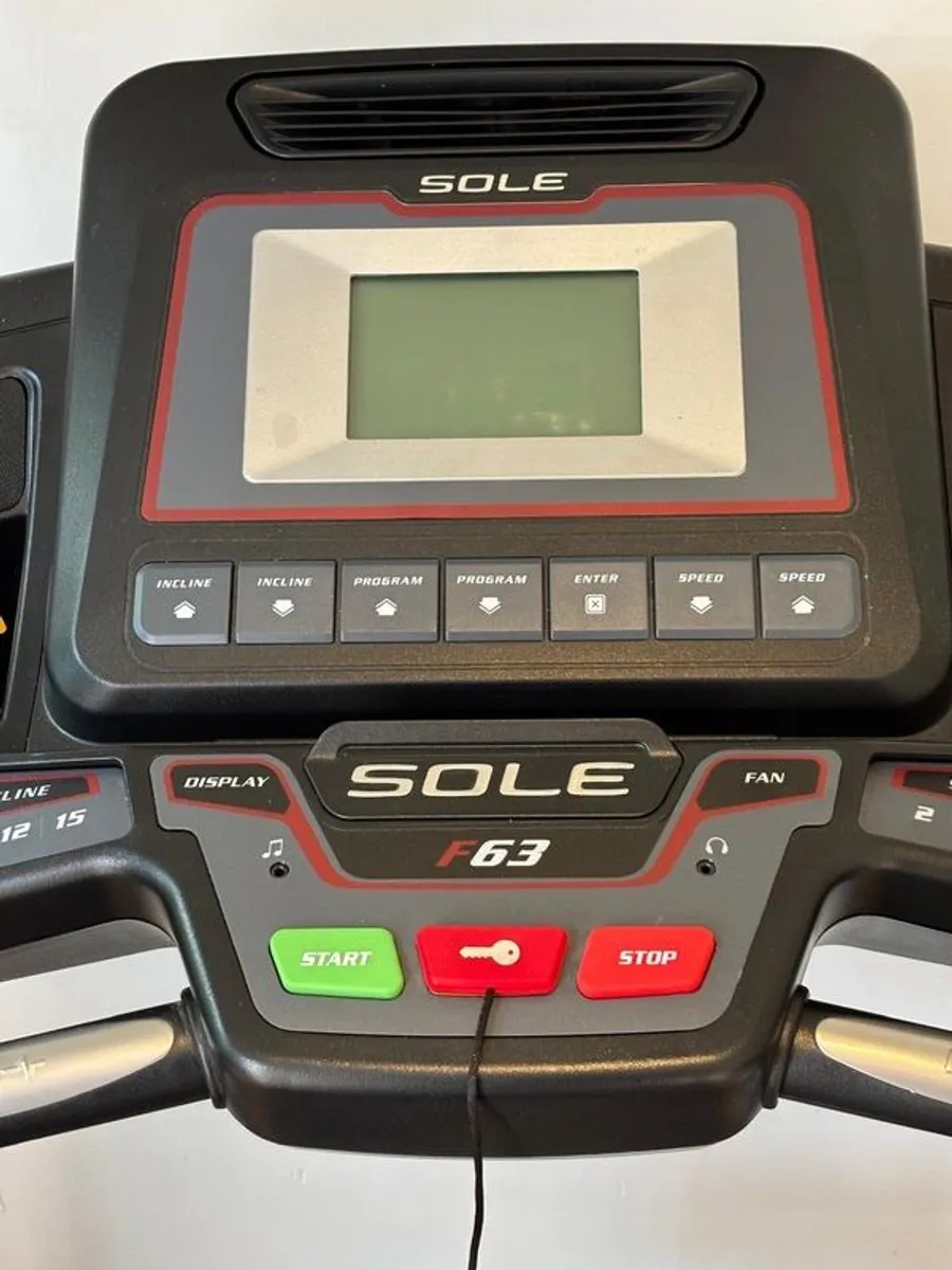 Treadmill - Sole F63 - Image 3