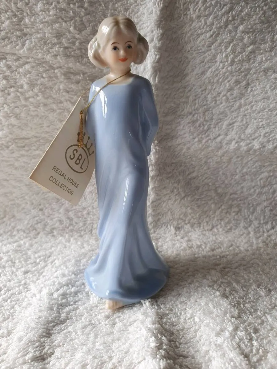 Vintage Porcelain Girl & hidden bear figurine - Image 3