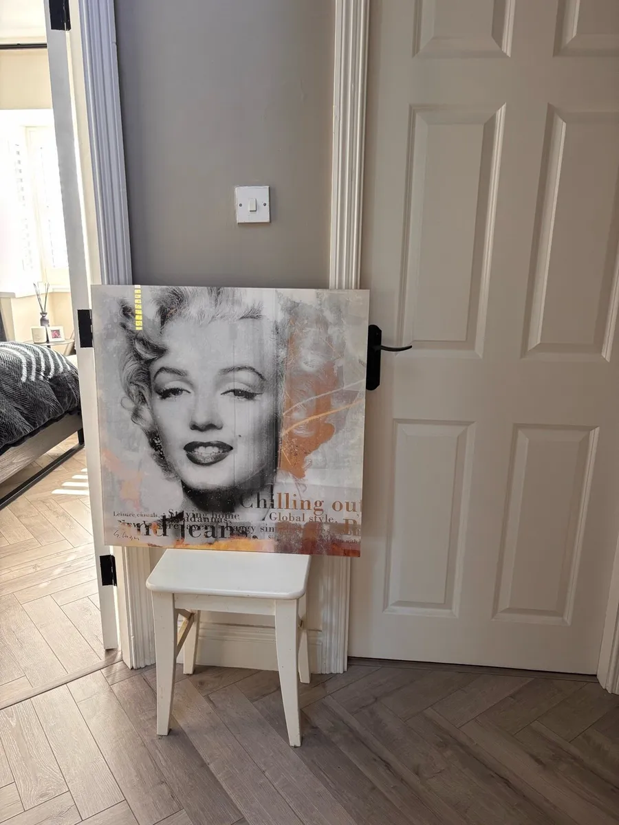 Marlyn Monroe Glass Wall Art - Black, White & Gold - Image 2