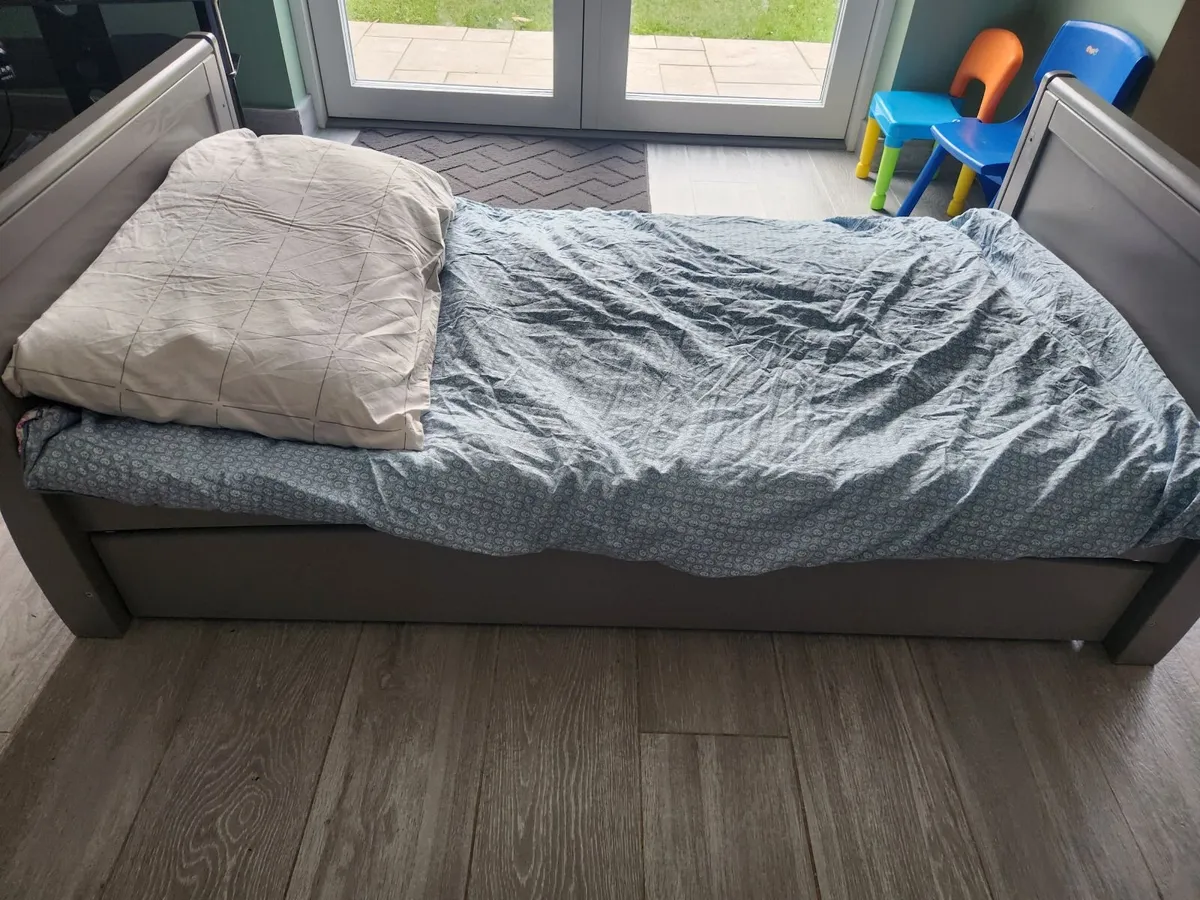 Junior bed/cot - Image 3