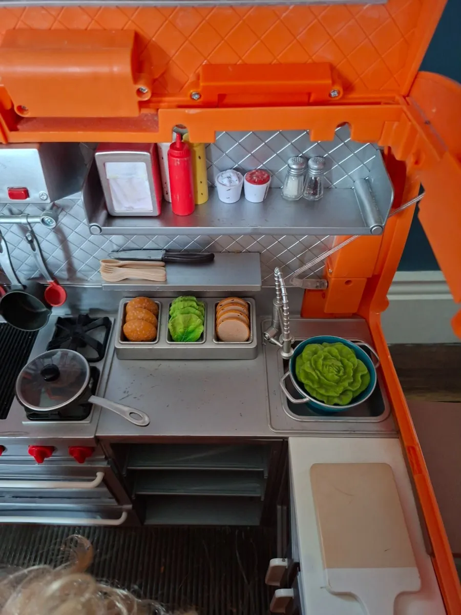 Our generation food truck - Image 4