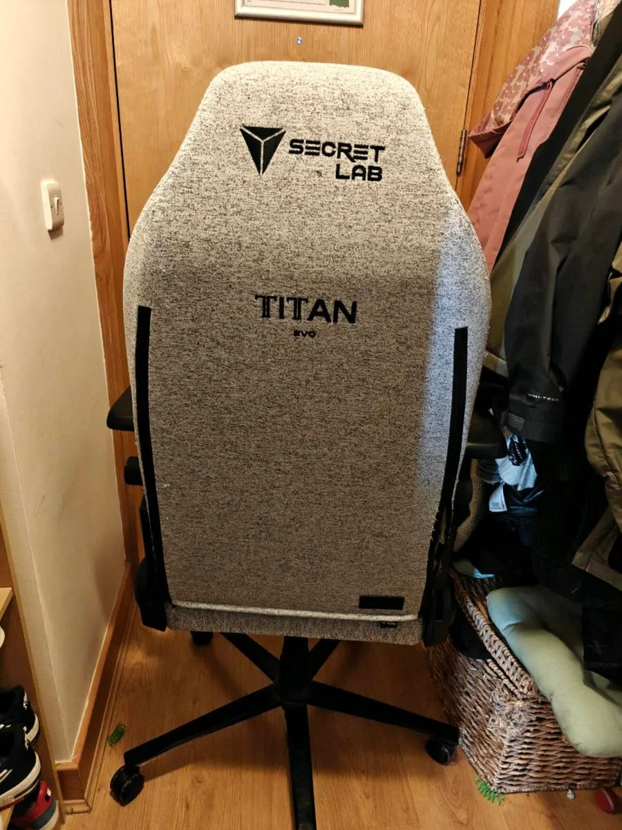 Secretlab Titan Evo XL Chair - Image 2