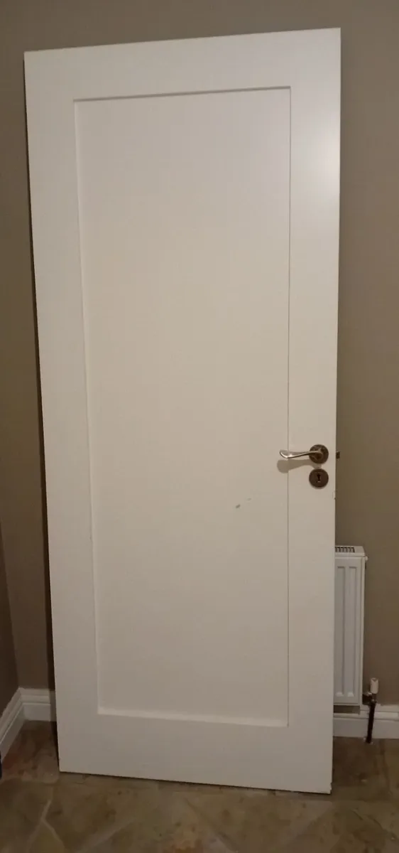 2 x White Internal Doors 80" x 32" - Image 1