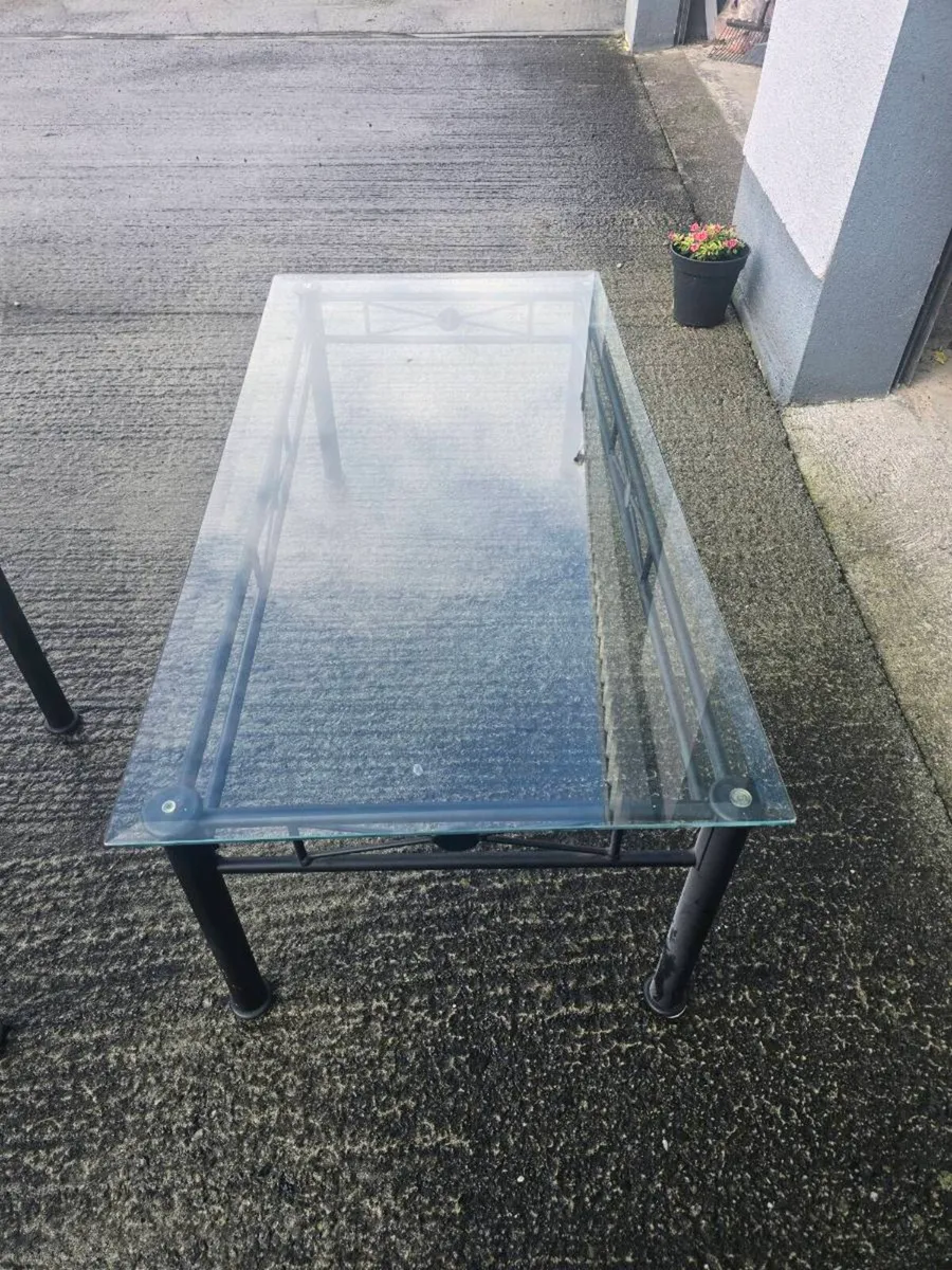 3 glass tables - Image 1