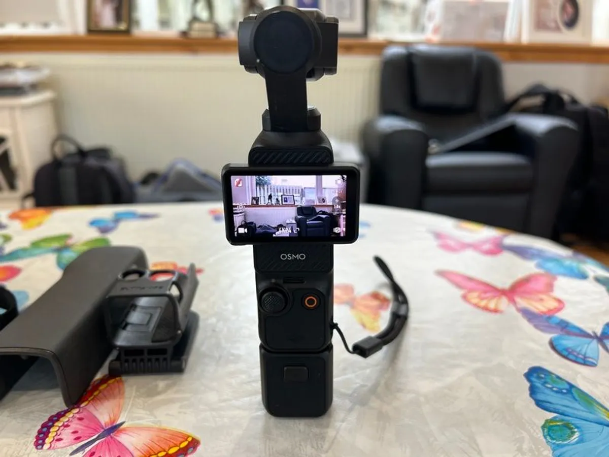 DJI Pocket 3 Creator Combo - Image 3
