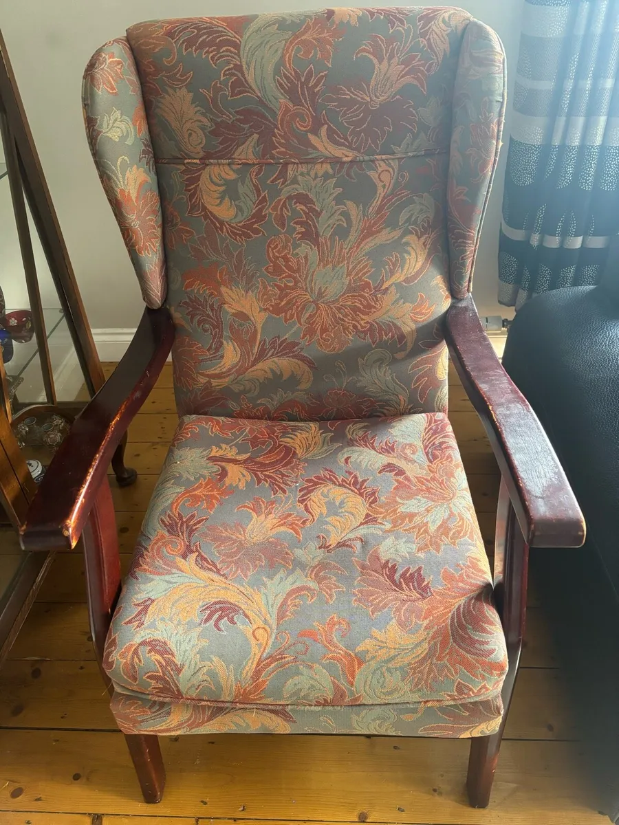 2 x high back chairs - Image 3