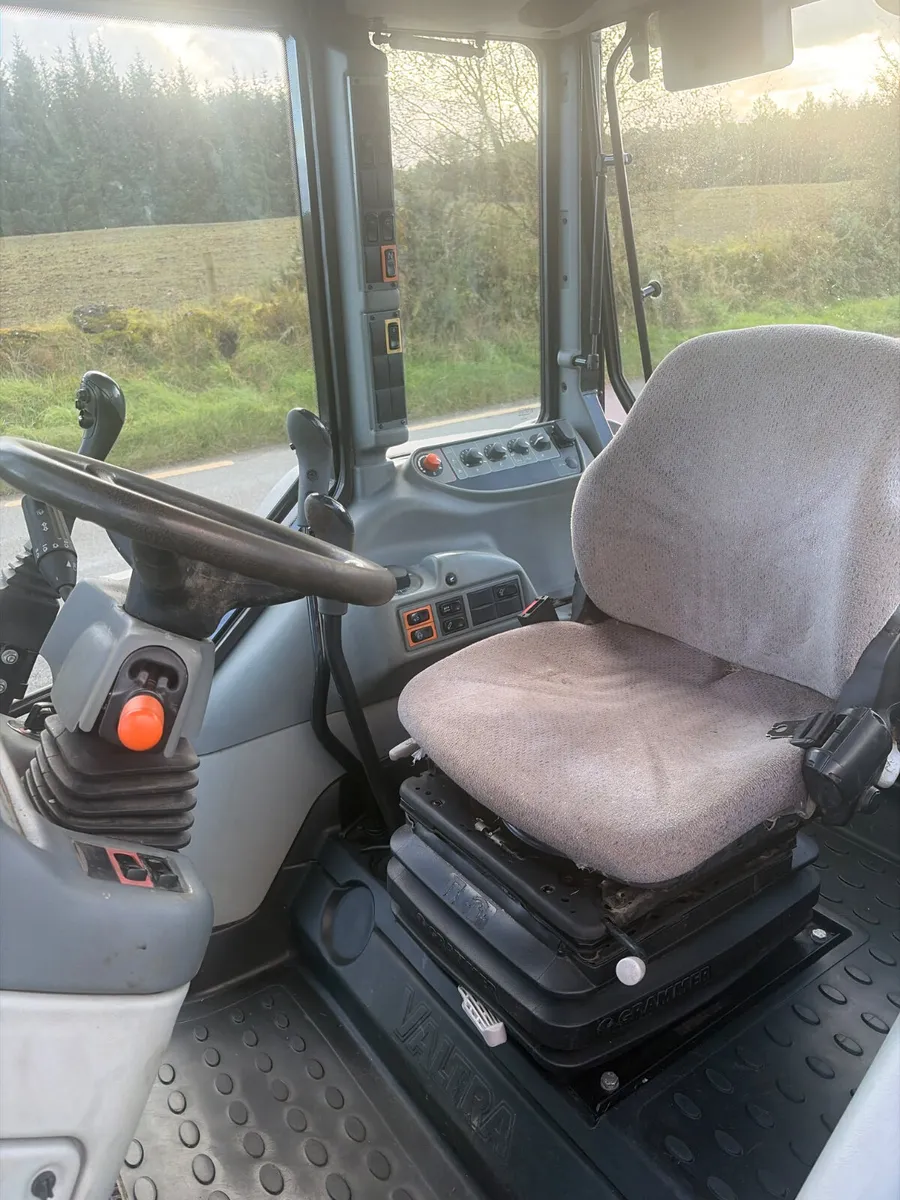 Valtra A93 - Image 4