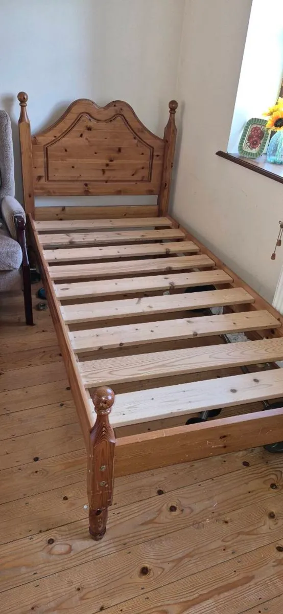 Solid wood bed