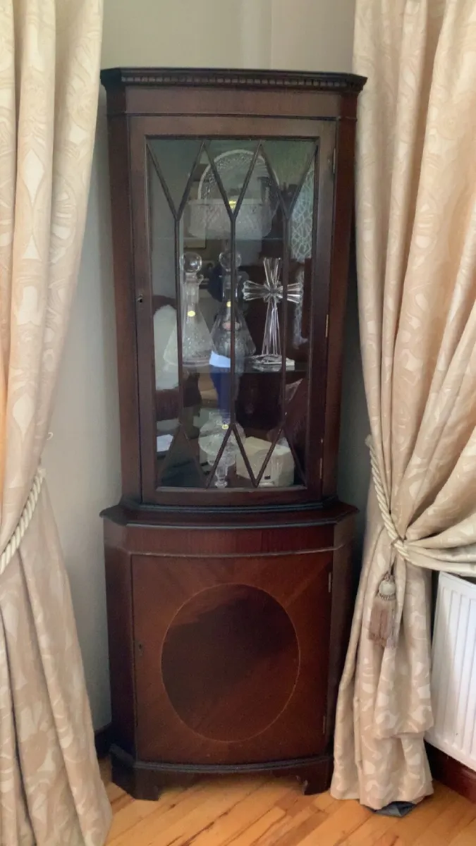 Corner Unit - Image 1