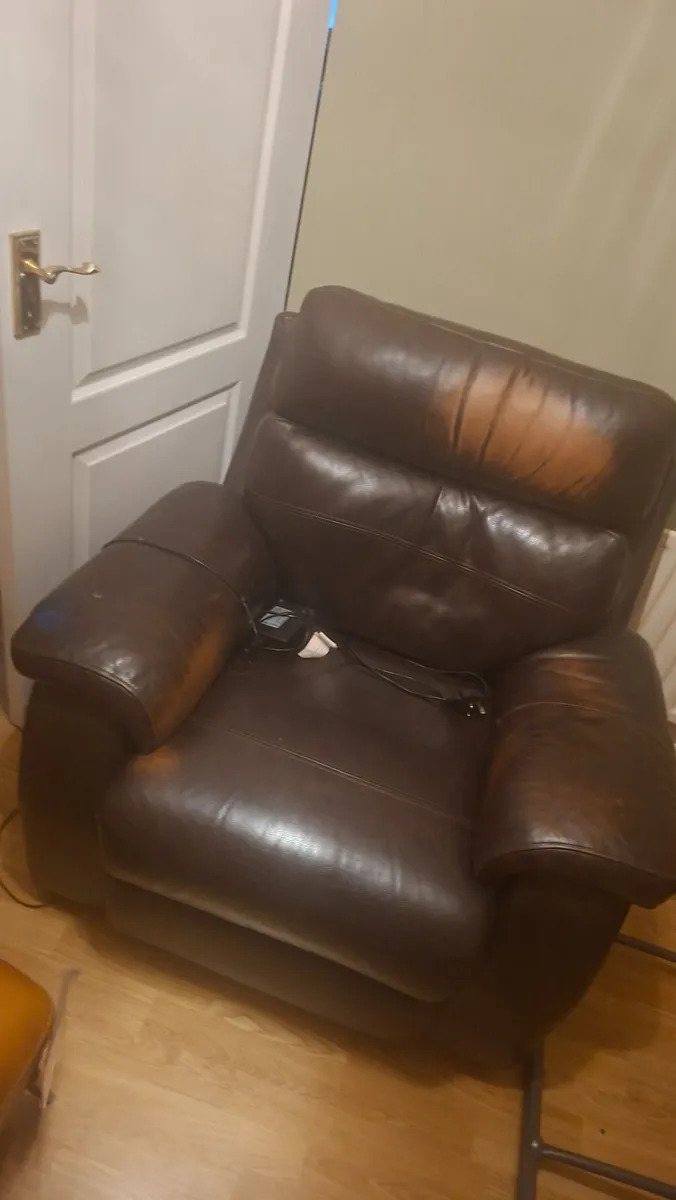 Leather recliner - Image 1