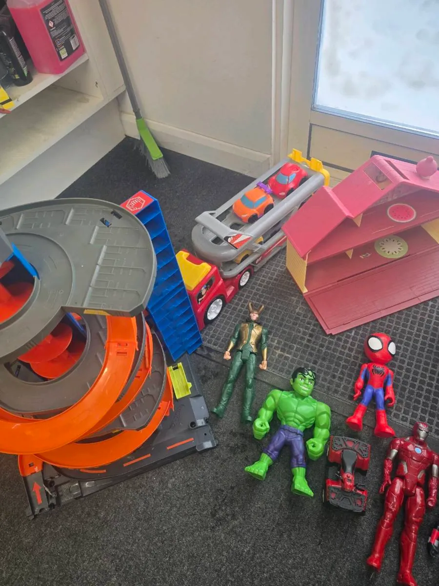 Toys bundle 1 - Image 2