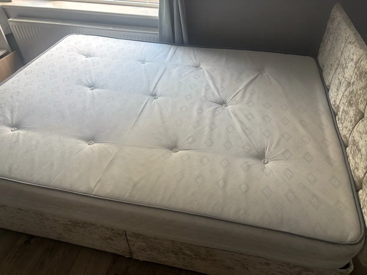 6.5ft x 5ft bed, headboard and mattress - Image 3