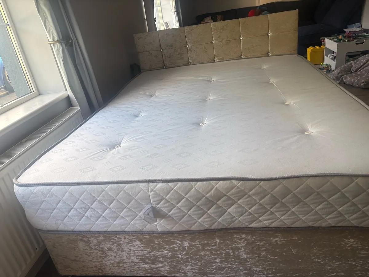 6.5ft x 5ft bed, headboard and mattress - Image 1