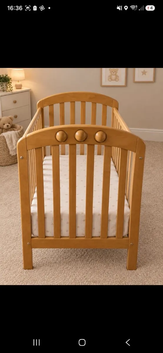 Baby’s cot - Free
