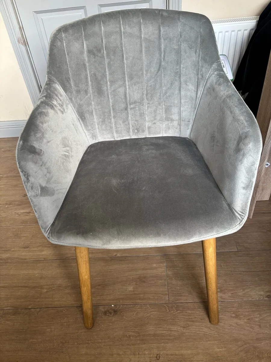 4 chairs - Image 3