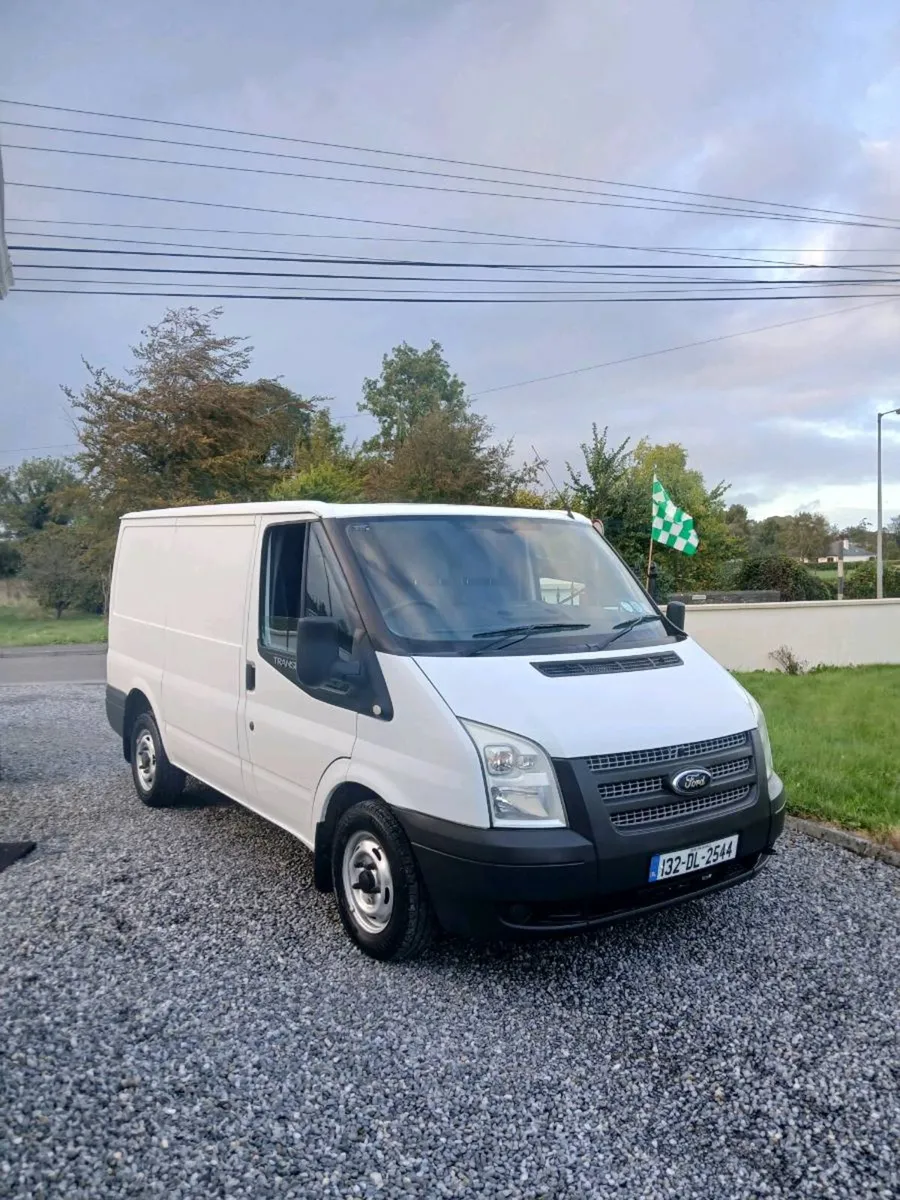 132 Ford Transit ,Doe 04/27 1 owner - Image 1
