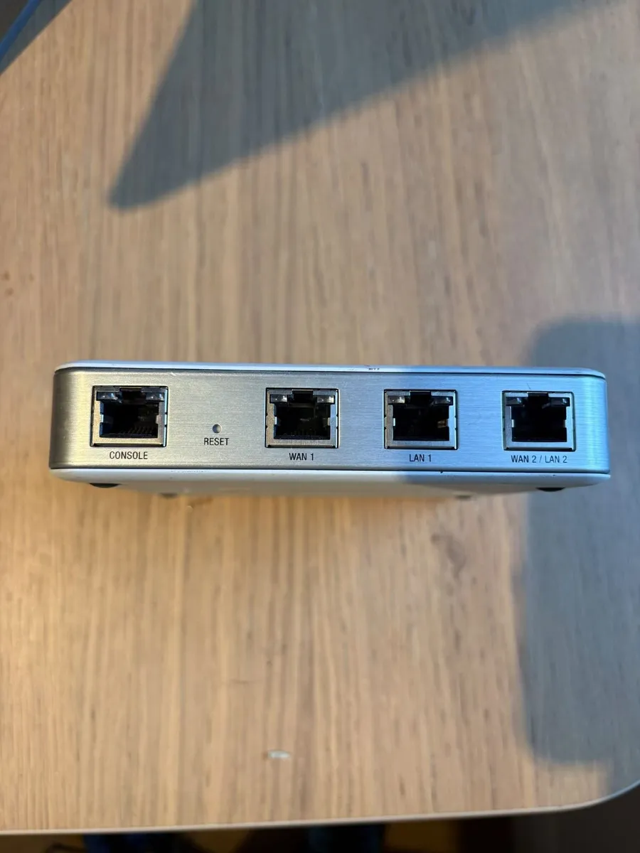 Ubiquiti UniFi Security Gateway USG, No PSU - Image 2