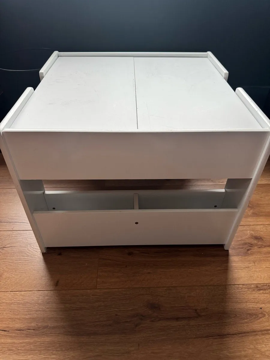 LEGO Table - Image 1